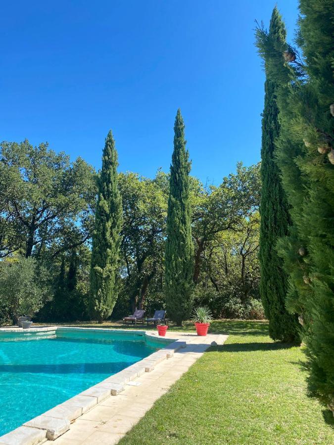Domaine Du Commandeur Bed & Breakfast Mondragon Bagian luar foto